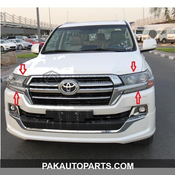 Toyota Land Cruiser FJ200 Front OEM Headlights 2016-2019